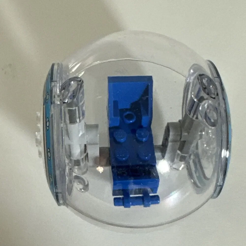 LEGO Gyrosphere w Gray Mitchell Minifigure From Lego Jurassic World, Ball